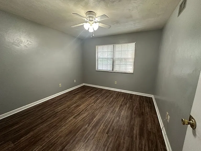 475 Teal Ln #A — Photo 2