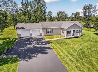 435 Sanford Rd S, Churchville, NY 14428
