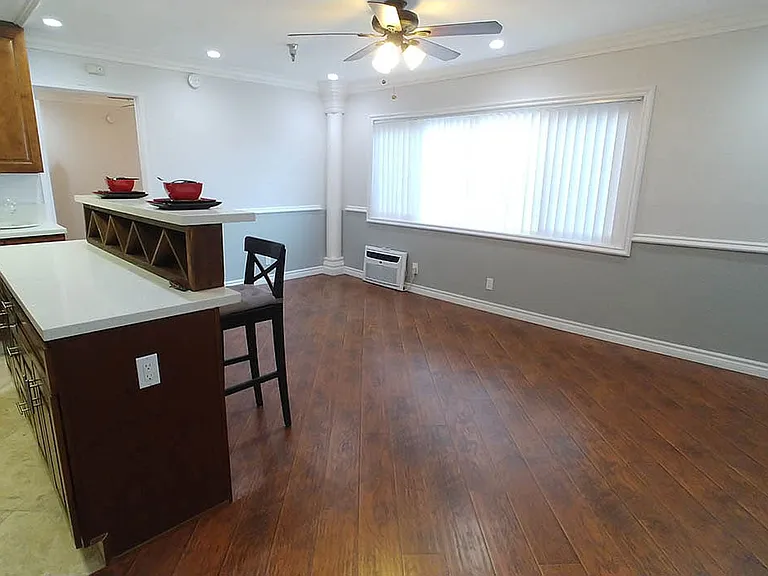 Five Star Suites — Photo 172
