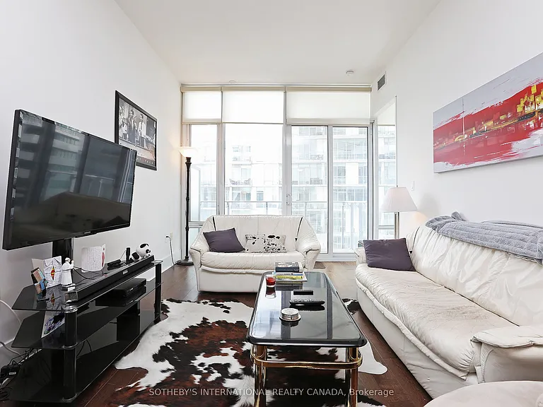 29 Queens Quay E #811 — Photo 9