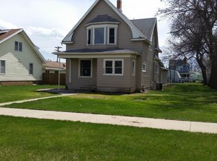 424 E 6th Ave, Redfield, SD 57469