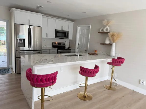 401 S 12th Street, Lantana, FL 33462