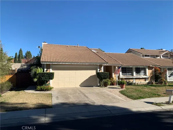 1128 Country Pl, Redlands, CA 92374