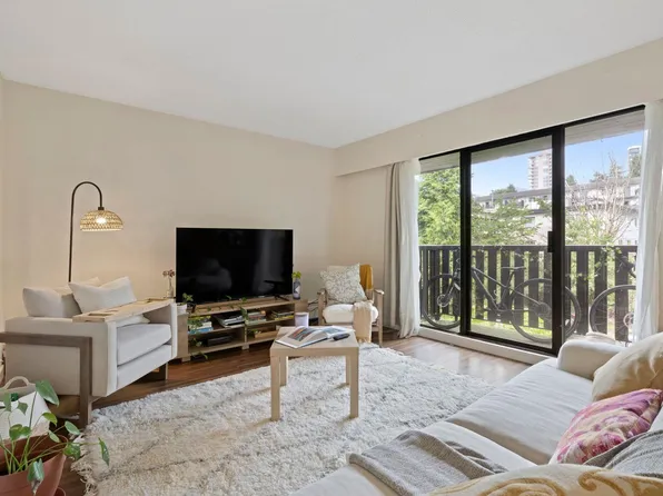 175 E 4th St #305, North Vancouver, BC V7L 1H8