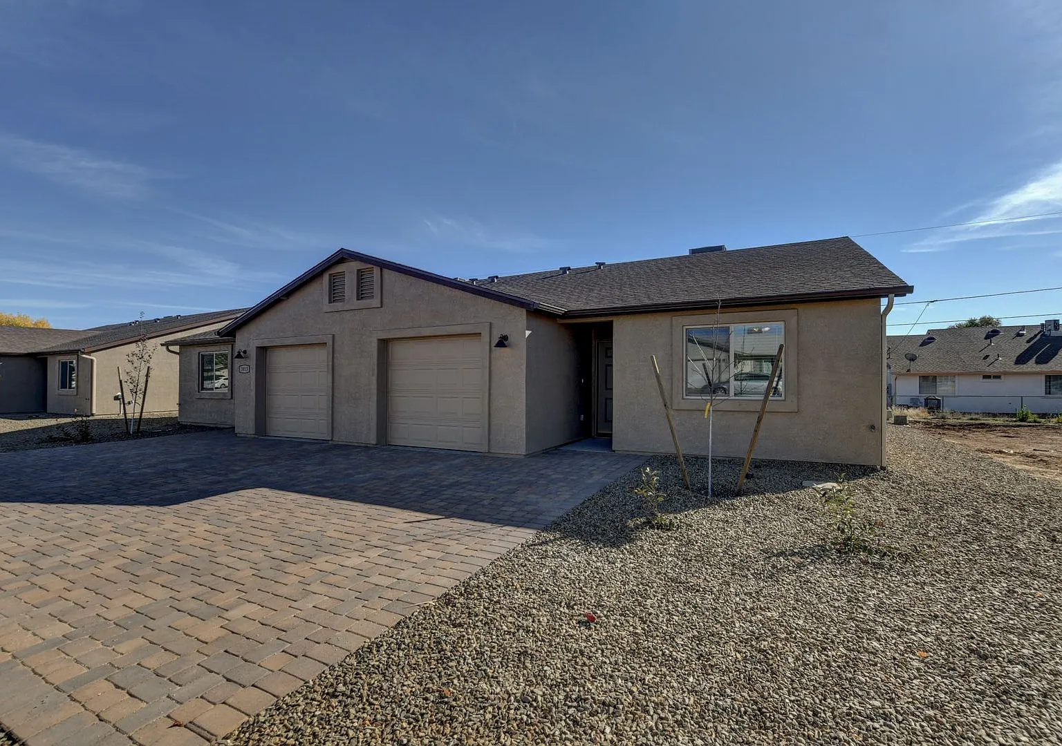 RR790 - 3013 N Corrine Dr — Photo 3