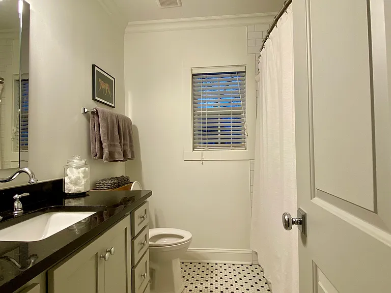 32 Potomac Ave — Photo 17