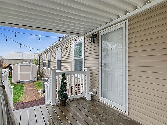 4th image of 314 Lazy Acres Ln