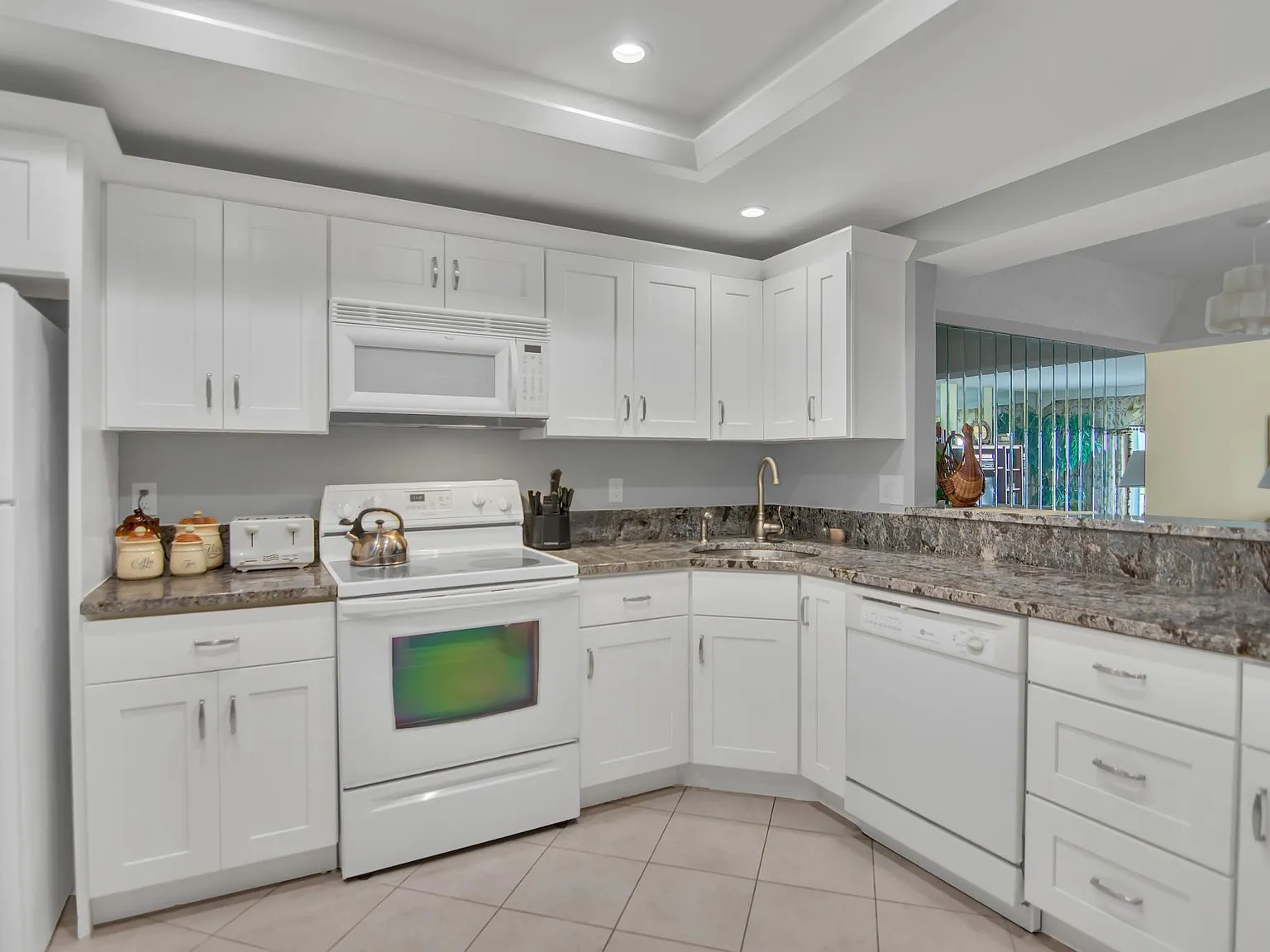 2 bed, 1080 sqft, $5,500 — Photo 4