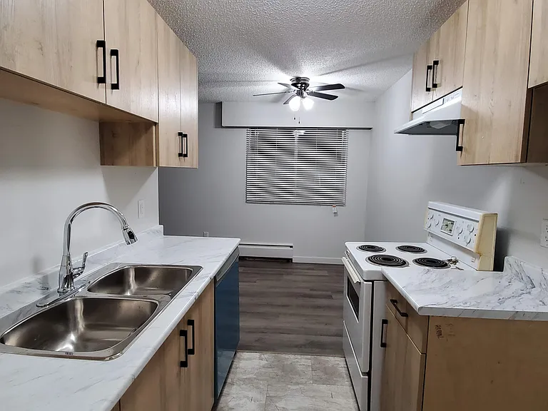 1115 4th Ave — Photo 19