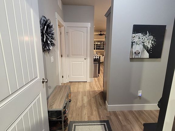 4th image of 1645 Island View Dr
