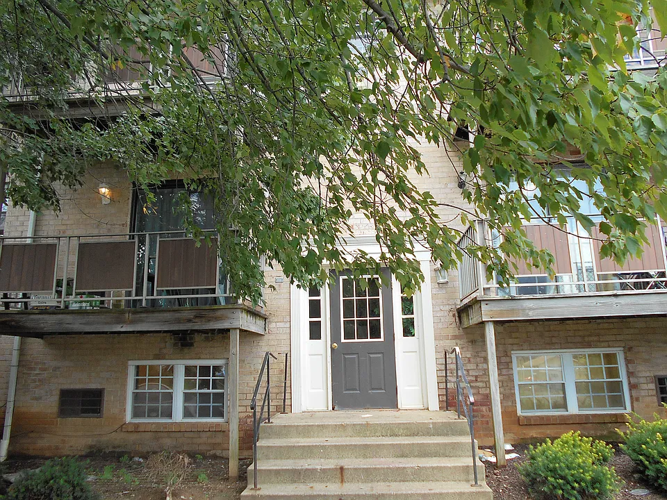 1427 E Tremont St #2