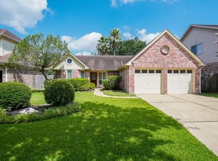 4707 Sunshine Dr, Sugar Land, TX 77479
