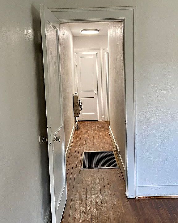 1st image of 138 Pearl Ave #1
