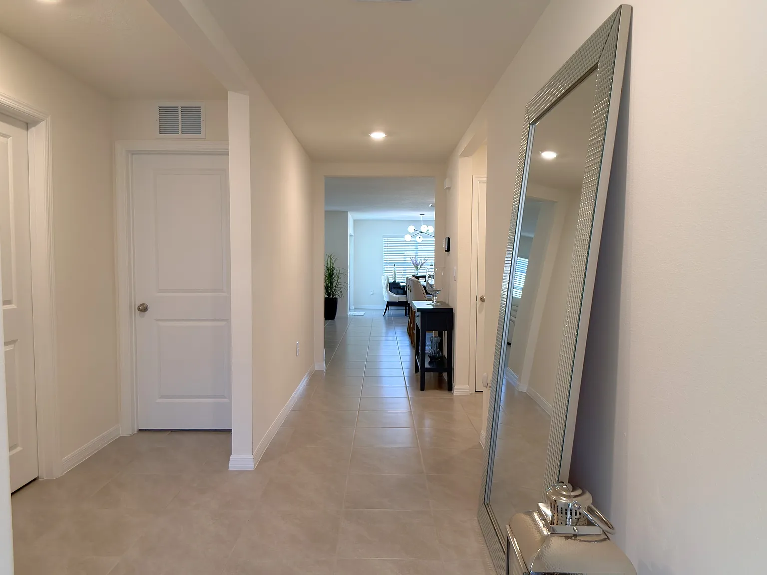 3 bed, 1670 sqft, $2,200 — Photo 3