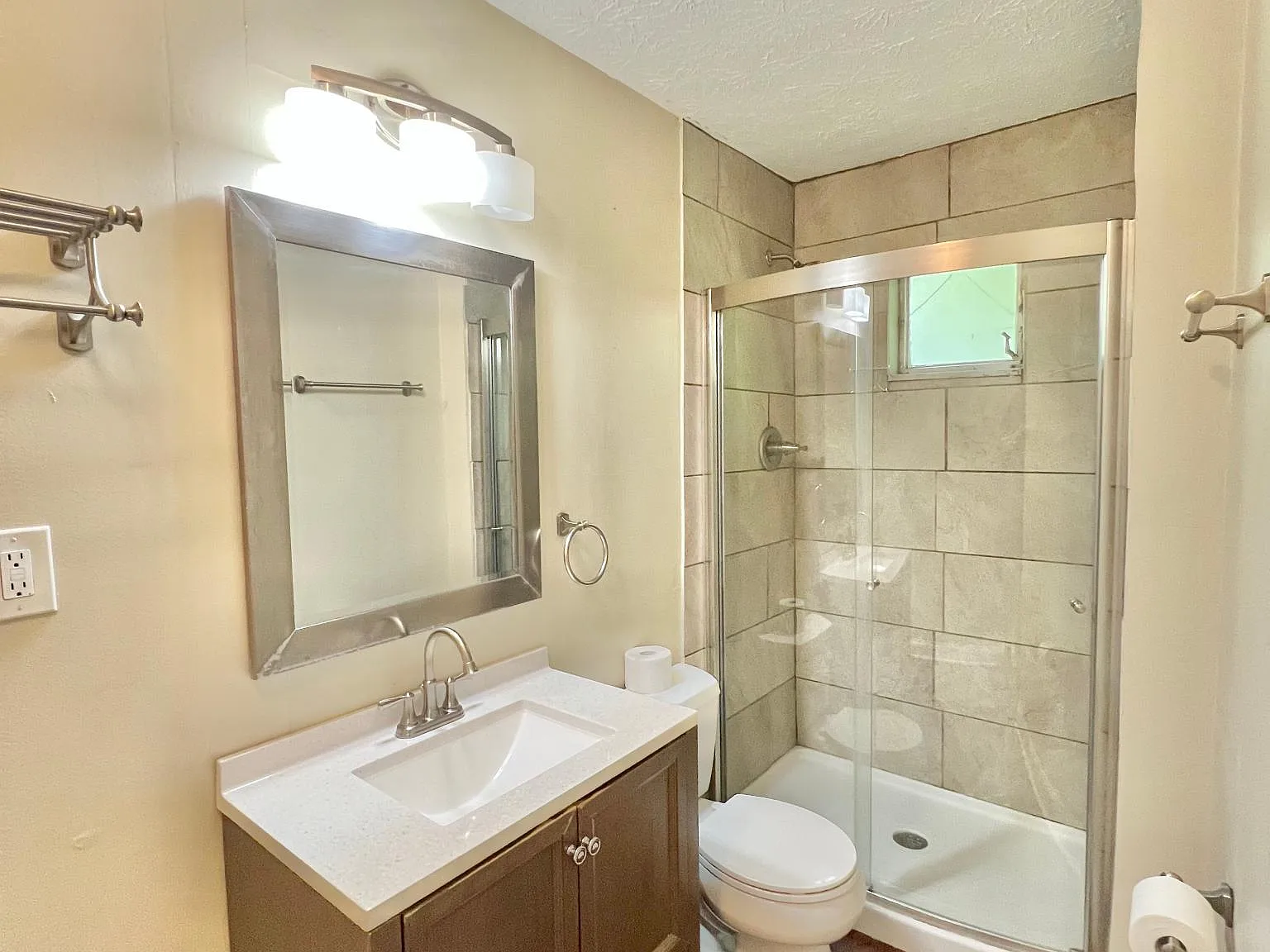 1 bed, 425 sqft, $945 — Photo 3