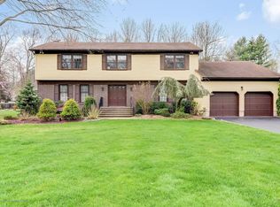 15 Thomas Dr, Manalapan, NJ