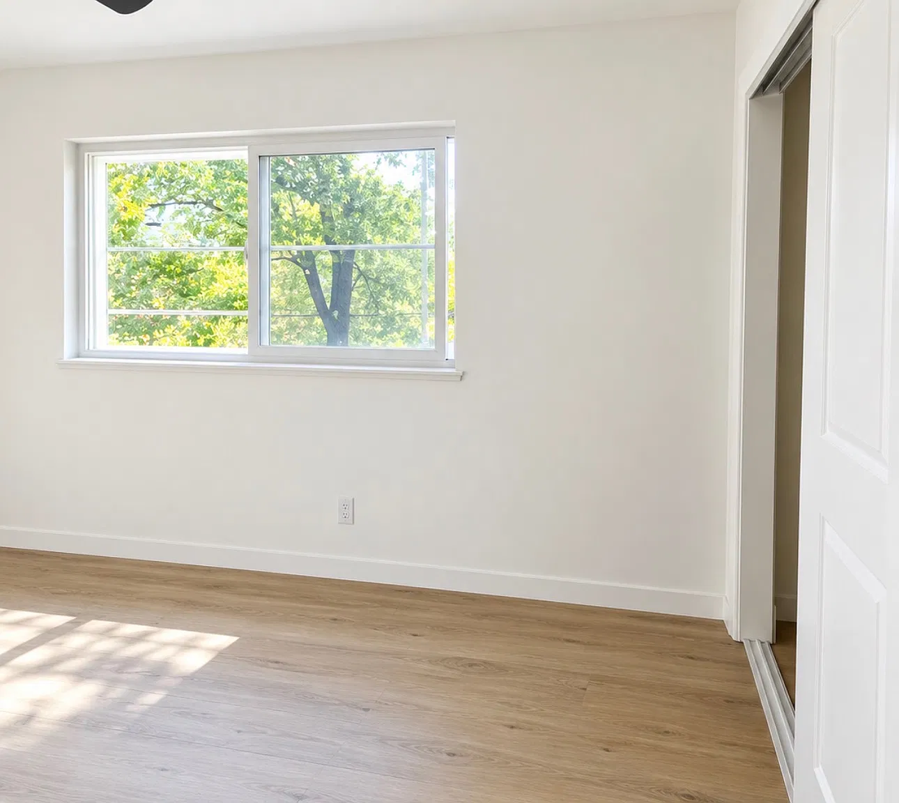 2 bed, 900 sqft, $2,300 — Photo 1