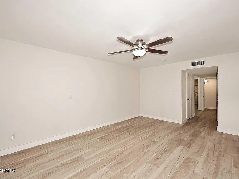4111 N 87th Pl — Photo 22