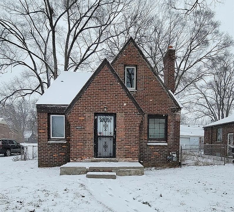 1st image of 19204 Plainview Ave