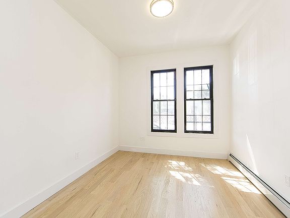 5th image of 343 Essex St