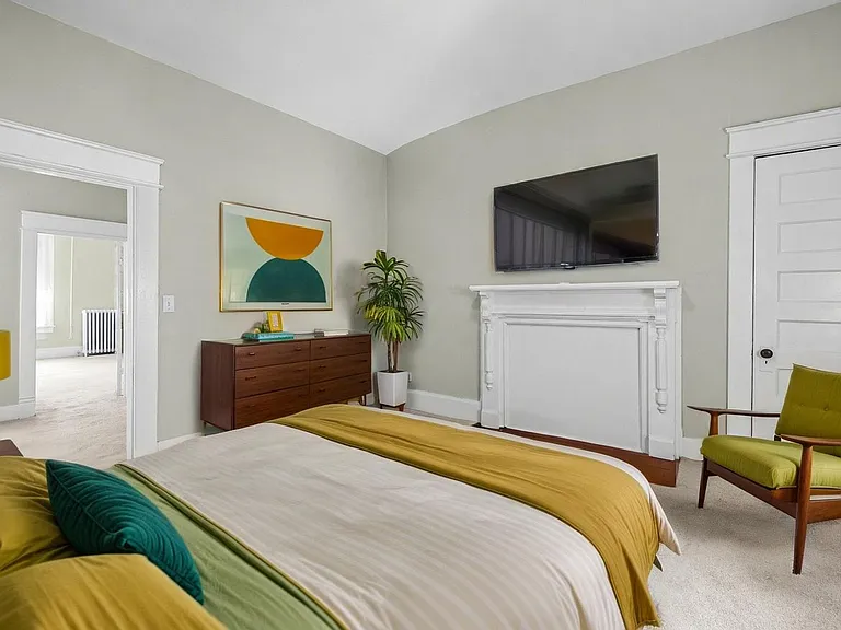 Timeless Ghent Home features charm and elegance in Historic Stockley Gardens — Photo 23