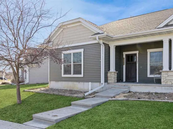 3125 Wintergreen Dr, Iowa City, IA 52240