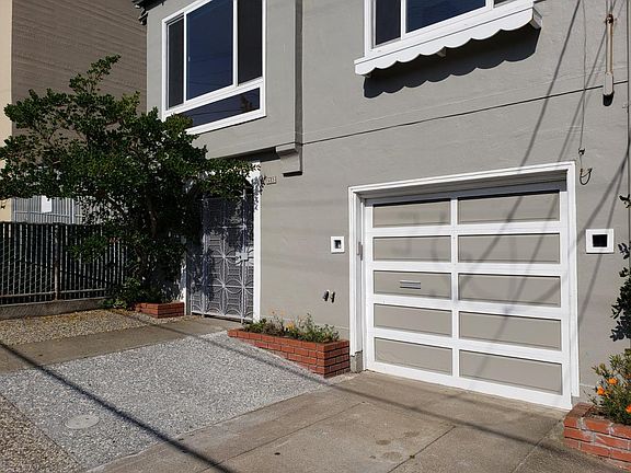 2nd image of 2562 41st Ave