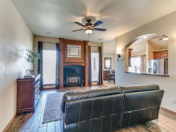 5th image of 12201 Heathfield Ln