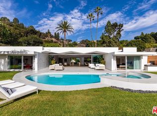 1107 N Hillcrest Rd, Beverly Hills, CA 90210