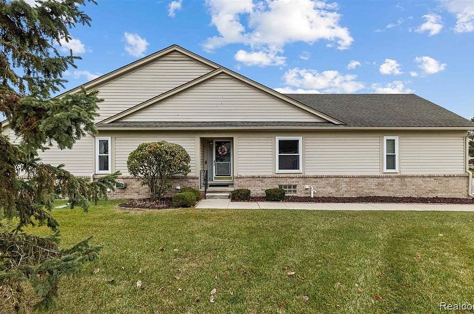 1st image of 34166 Birchway Cir #25