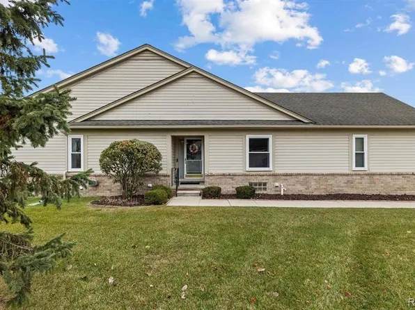 34166 Birchway Cir #25, Sterling Heights, MI 48312