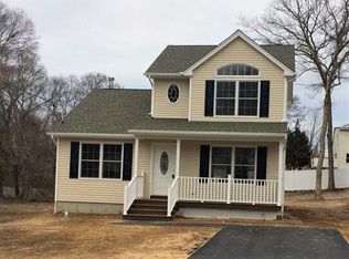 7 Bellaire Ave, Selden, NY 11784
