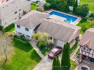 2452 Yarmouth Cres, Oakville, ON L6L2M8