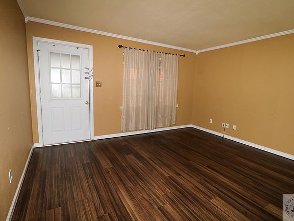 2nd image of 17 Wisteria Dr