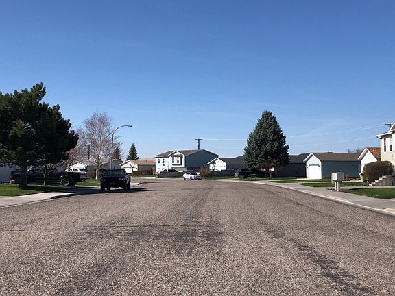 5th image of 675 Clarence Dr