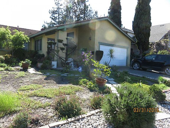 2nd image of 800 Ely South Blvd