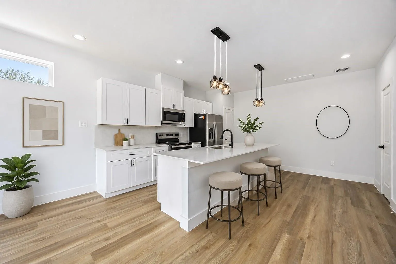 2 bed, 2.5 bath, 1052 sqft, $1,750 — Photo 1