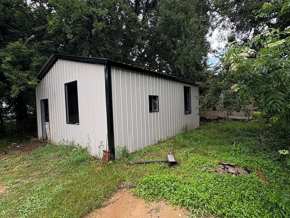 2nd image of 733 Madeline Ave