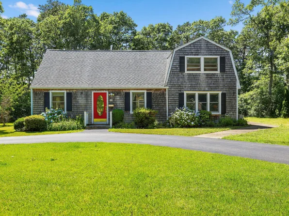 93 Twin Hill Road, East Falmouth, MA 02536