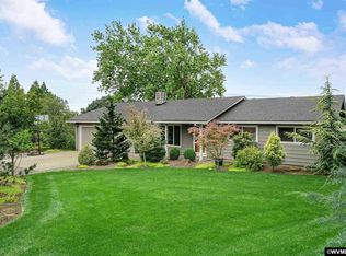 1105 E Main St, Silverton, OR