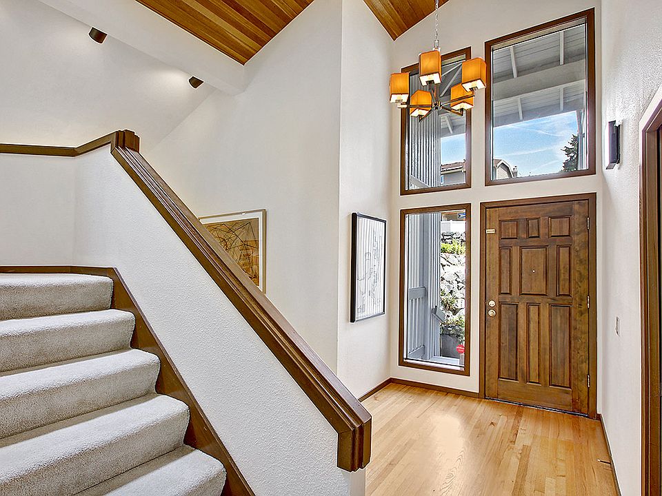 1st image of 13606 SE 53rd Pl