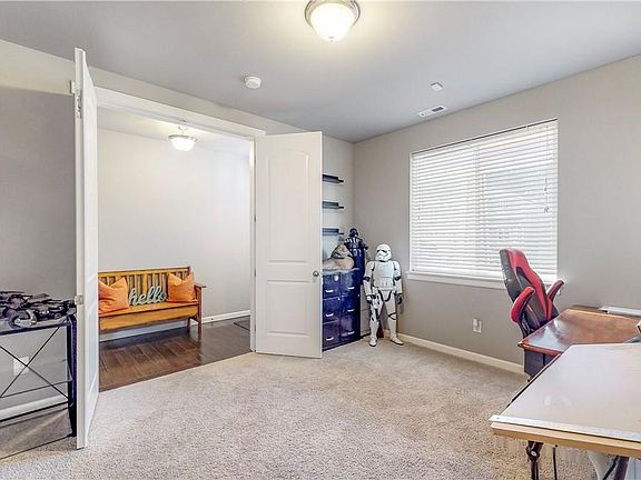 5th image of 14007 63rd Ave E