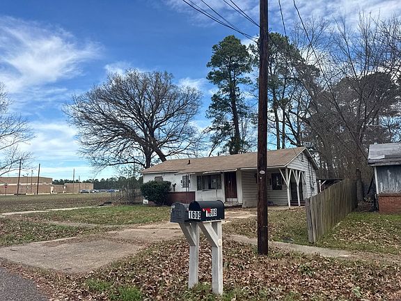 2nd image of 1609 Princess Elaine St