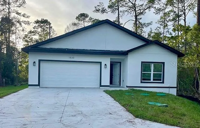 3 bed, 2.0 bath, 1600 sqft, $2,290 — Photo 3
