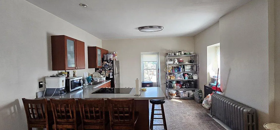 1 bed, 1.0 bath, 900 sqft, $950 — Photo 3