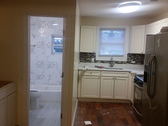 5th image of 55 Garrison Ave #2
