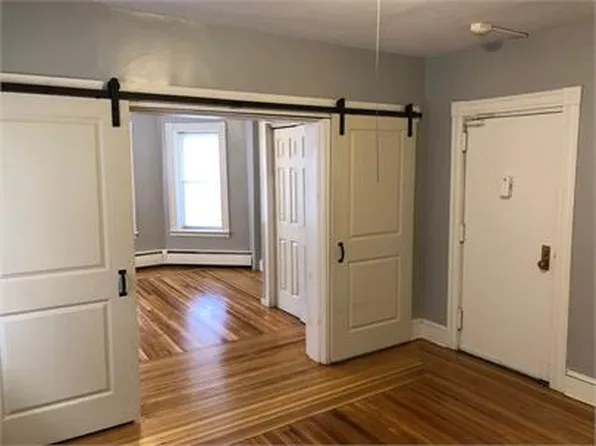 107 Gold St #1B, New Britain, CT 06053