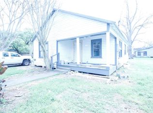 421 Bolton St, Wharton, TX 77488