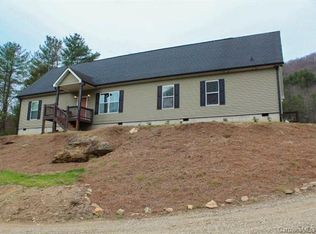 2 Rainbow Ln, Barnardsville, NC 28709