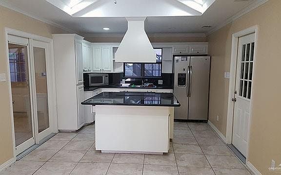 3rd image of 2321 W Jonquil Ave